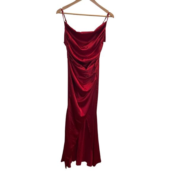 NWT SHEIN Belle Womens Red Satin‎ Dress Size Medium Adjustable Straps - Picture 1 of 8